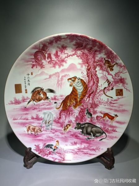 生肖属相碟子怎么摆放（生肖属相碟子怎么摆才招财）