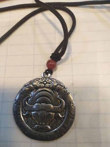 生肖属相银牌吊坠（生肖属相银牌吊坠怎么选？💡）