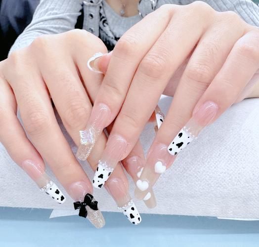 生肖属相美甲（新手做生肖属相美甲选什么颜色）