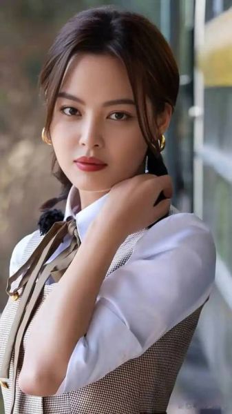 辛芷蕾什么属相生肖（辛芷蕾属什么生肖🐯？）