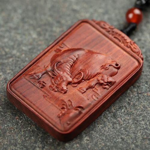 猪属相生肖木牌（猪属相木牌挂门口最佳方位）