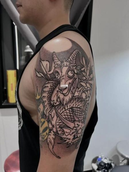 纹身属什么生肖属相（纹身属什么生肖属相最吉利）