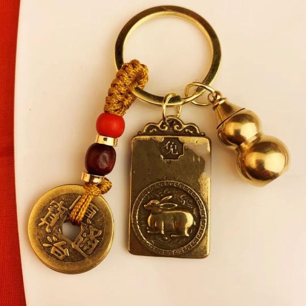 生肖属相挂扣子好吗（生肖属相挂扣子真的好吗？）