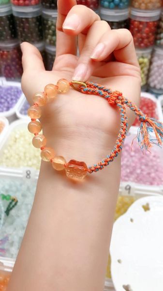 生肖属相琉璃珠（生肖琉璃珠怎么搭配最旺运）