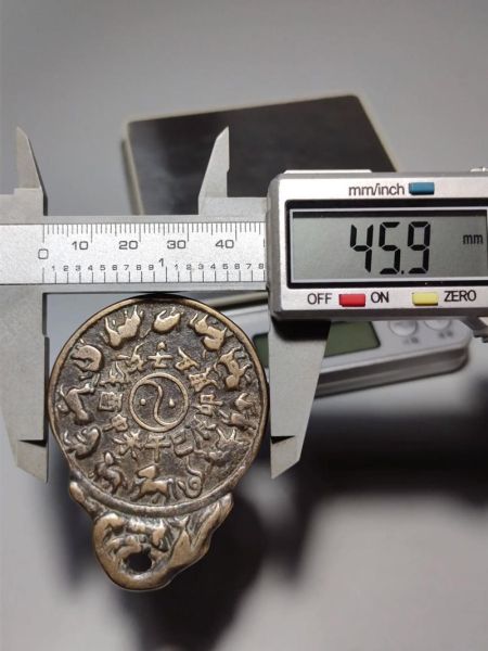 生肖花钱哪个属相可以戴（生肖花钱哪个属相可以戴？新手避坑指南）