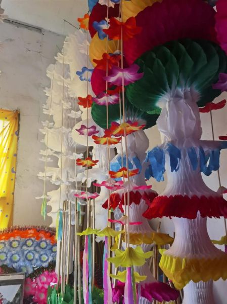 花圈属相是什么生肖（花圈属相是龙生肖吗）