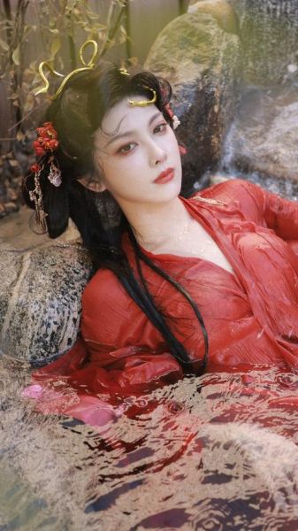 王伊瑶什么生肖属相(王伊瑶生肖属相是什么)