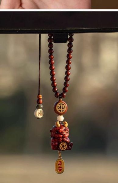 车内挂件生肖属相（车内挂件生肖选什么招财）