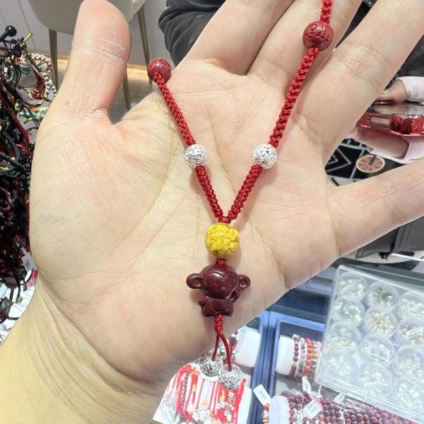 生肖猴属相项链（生肖猴项链适合什么人戴）