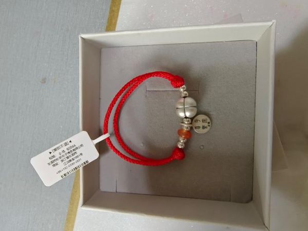 生肖属相银手链（生肖属相银手链怎么选最划算？）