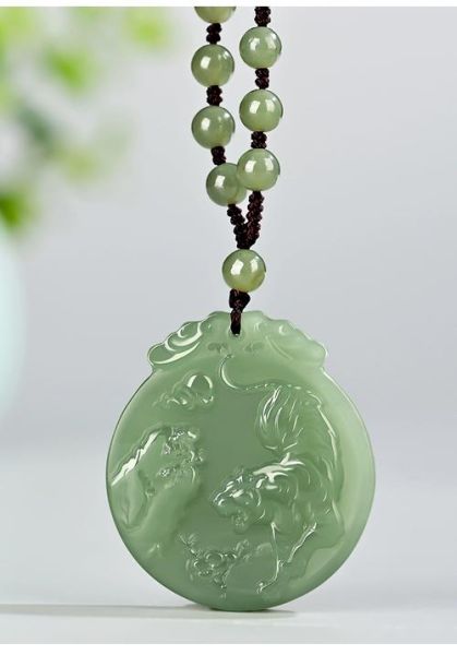 生肖属相玉值钱吗图片（生肖属相玉吊坠值不值钱小白扫盲贴）