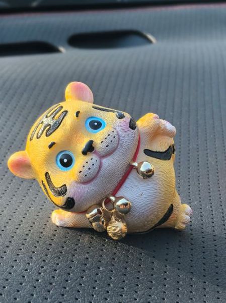 车载生肖属相摆件（车载生肖属相摆件什么材质适合新手）