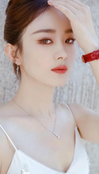 赵丽颖生肖属相兔(赵丽颖属兔吗她到底属啥?)