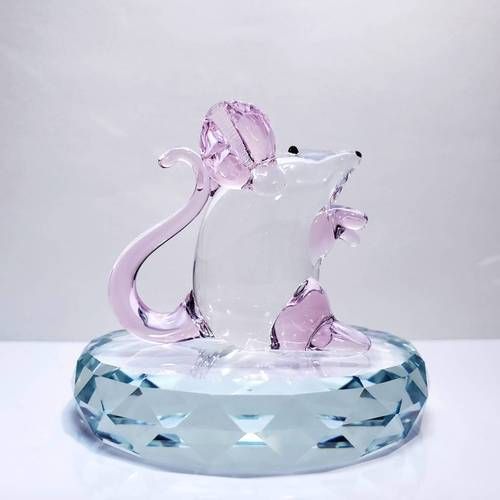 玻璃生肖属相摆件（玻璃生肖摆件摆放在哪里最好）