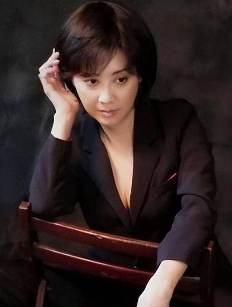 朱琳星座生肖是什么属相