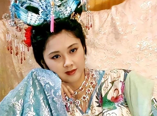 朱琳星座生肖是什么属相