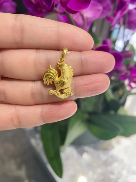 生肖鸡生肖属相挂件（生肖鸡挂件适合什么人戴）