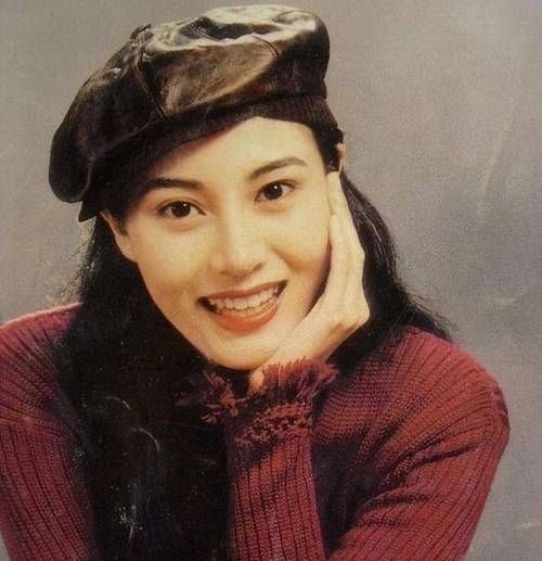 李嘉欣属相是什么生肖(李嘉欣生肖属相揭秘🔍)