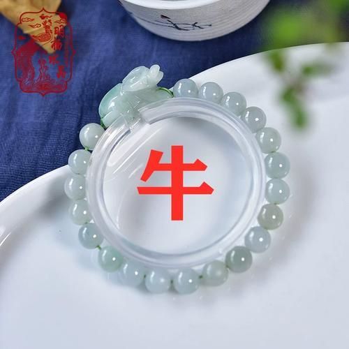 生肖属相玉石手串（生肖玉石手串选哪个最旺运）