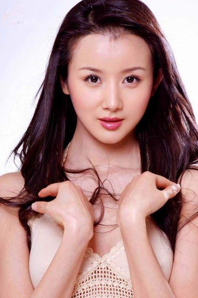 孙菲菲什么生肖属相的