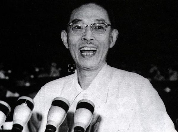 茅盾属相是什么生肖（茅盾生肖年份揭秘）