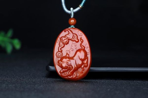 玛瑙珠子属相是什么生肖（玛瑙珠子属相是哪个生肖）