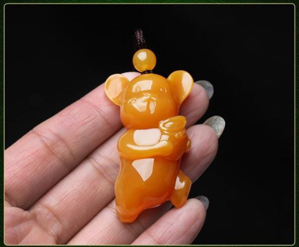 生肖属相吊坠鼠（属鼠生肖佩戴什么吊坠最招财）