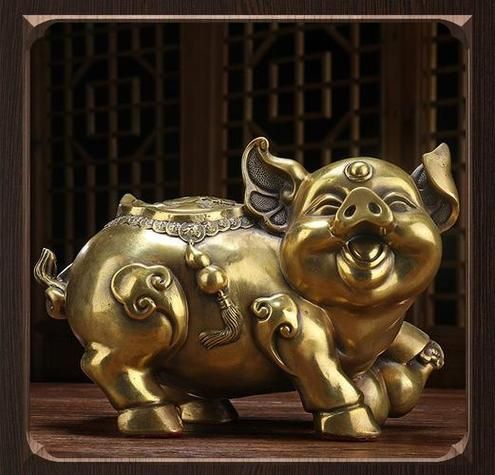 生肖属相家庭摆件（生肖属相家庭摆件风水禁忌大全）