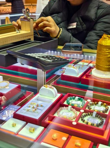 生肖属相铜钱手链（生肖属相铜钱手链怎么选最吉）