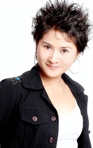 张钰属相是什么生肖（张钰属相是什么生肖？属龙！🐲）