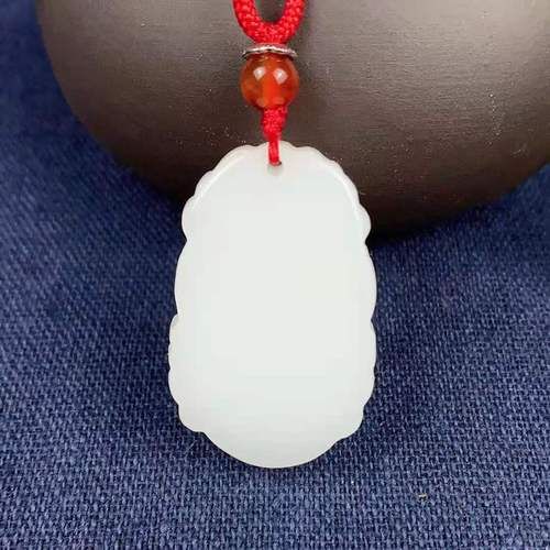 属相吊坠 生肖玉石（新手小白如何挑选生肖玉石吊坠？💡）