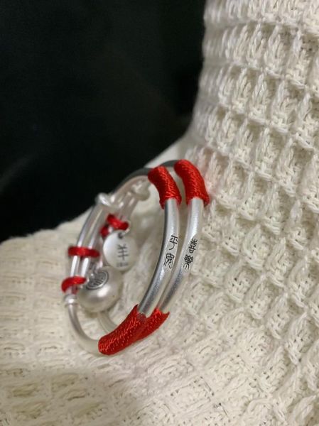 生肖属相手镯图片欣赏（2024最新生肖属相手镯款式图片赏析）