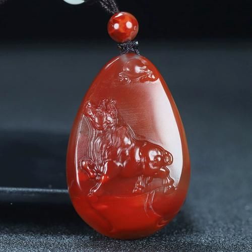 玛瑙生肖属相挂件(玛瑙生肖属相挂件怎么选?)