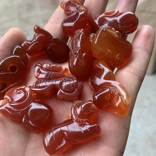 玛瑙十二生肖属相（玛瑙十二生肖属相佩戴禁忌🔥）