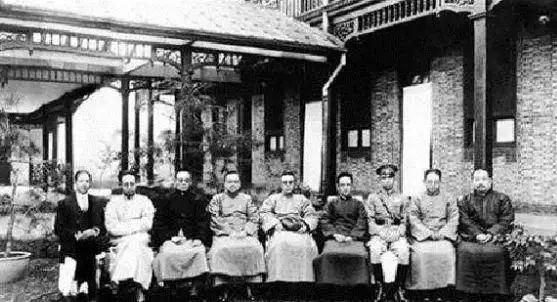 蒋介石简介生肖属相（蒋介石属什么生肖属相）