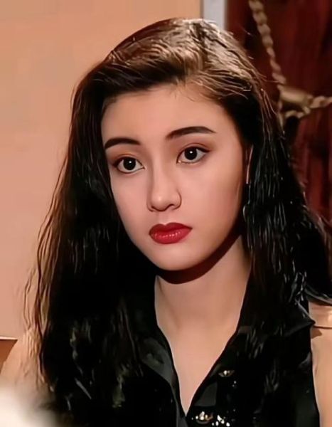 李嘉欣的生肖属相（李嘉欣生肖属相是什么）