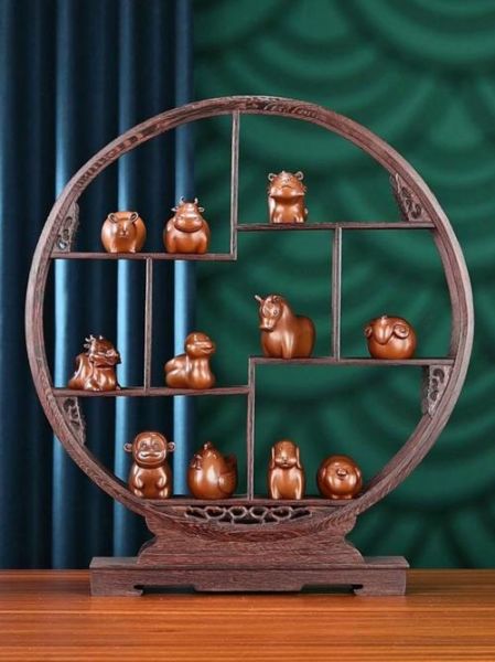 属相十二生肖摆设(客厅放十二生肖摆件哪个方位最旺财运)