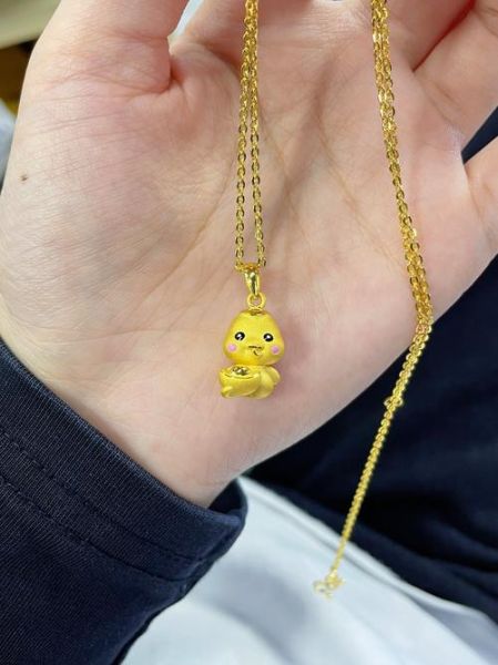 佩戴属相生肖黄金（属相黄金怎么佩戴运气最旺？小白指南）