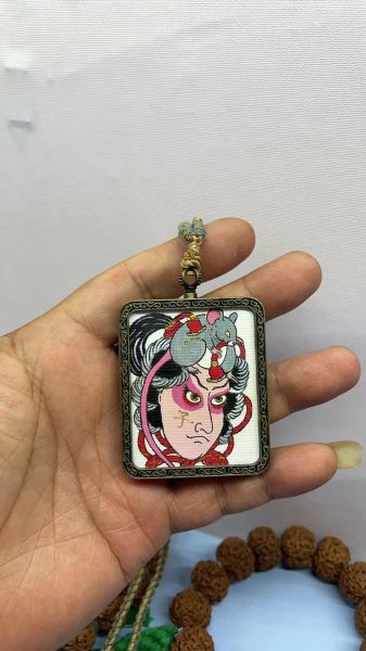 生肖鼠的守护属相（鼠年出生带什么生肖护身符最准）