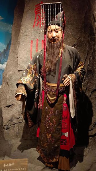 始皇帝属相生肖（秦始皇属什么生肖）