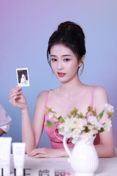 明星白鹿生肖属什么属相（白鹿属什么生肖🐰）