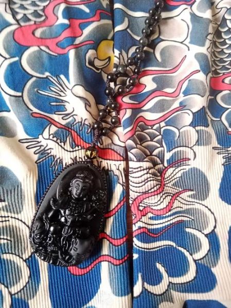 属相蛇的生肖石(属蛇人佩戴什么生肖石最好?)